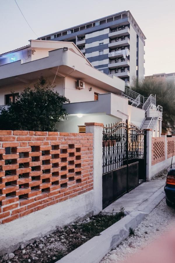 Vlorë Apartments Mehmeti מראה חיצוני תמונה