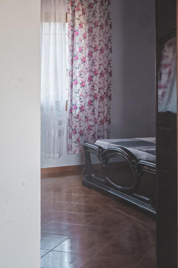 Vlorë Apartments Mehmeti מראה חיצוני תמונה
